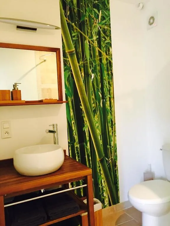 L'Islo Bamboo Apartment Saumane-de-Vaucluse 0*,  France
